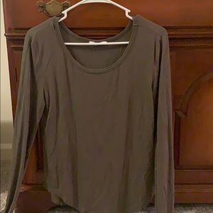 Woman’s long sleeve shirt. Size S